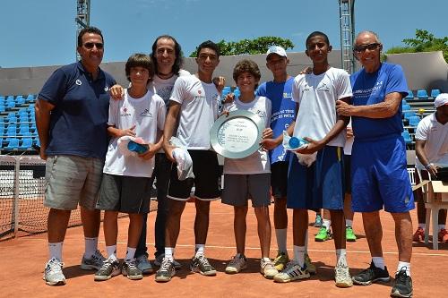 Garotos de projetos sociais iniciam treinamento para o trabalho de pegador de bolas no maior torneio de Tênis da América do Sul / Foto: João Pires/FotoJump